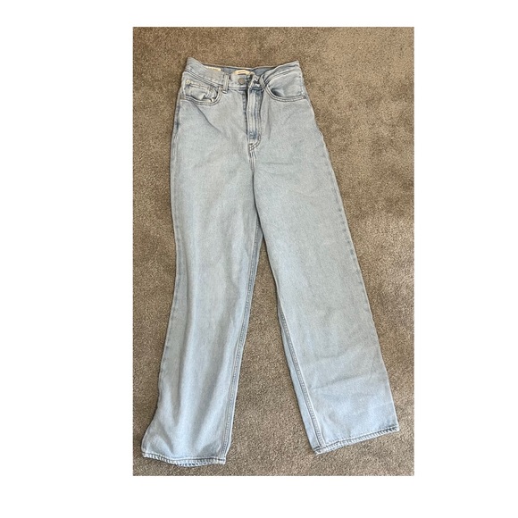 Levi’s high waisted wide leg light wash jeans - Picture 3 of 3